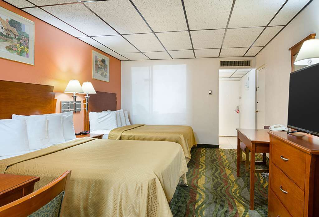 Econo Lodge Mcpherson Стая снимка